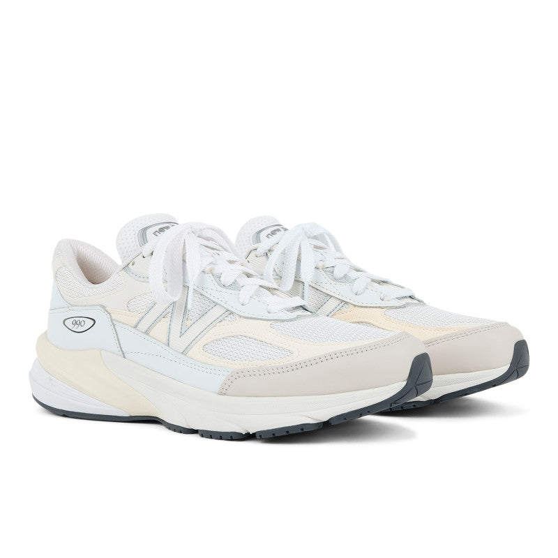 Unisex Made in USA 990 V6