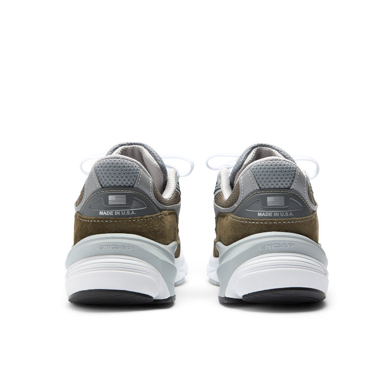 Unisex Made in USA 990 V6