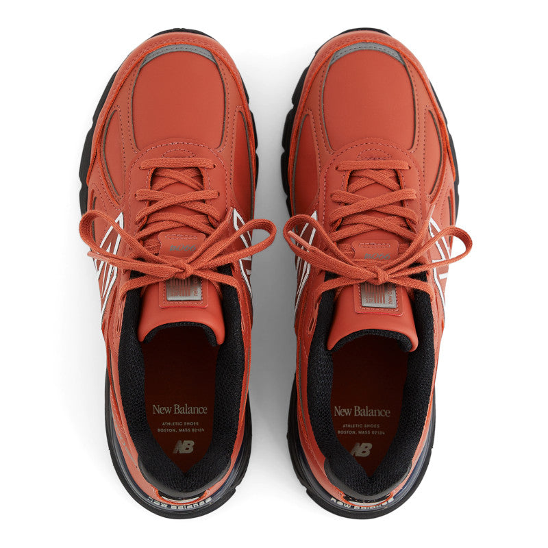 Unisex Made in USA 990 V4