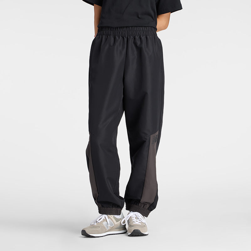 Women's Graphic Woven Pant