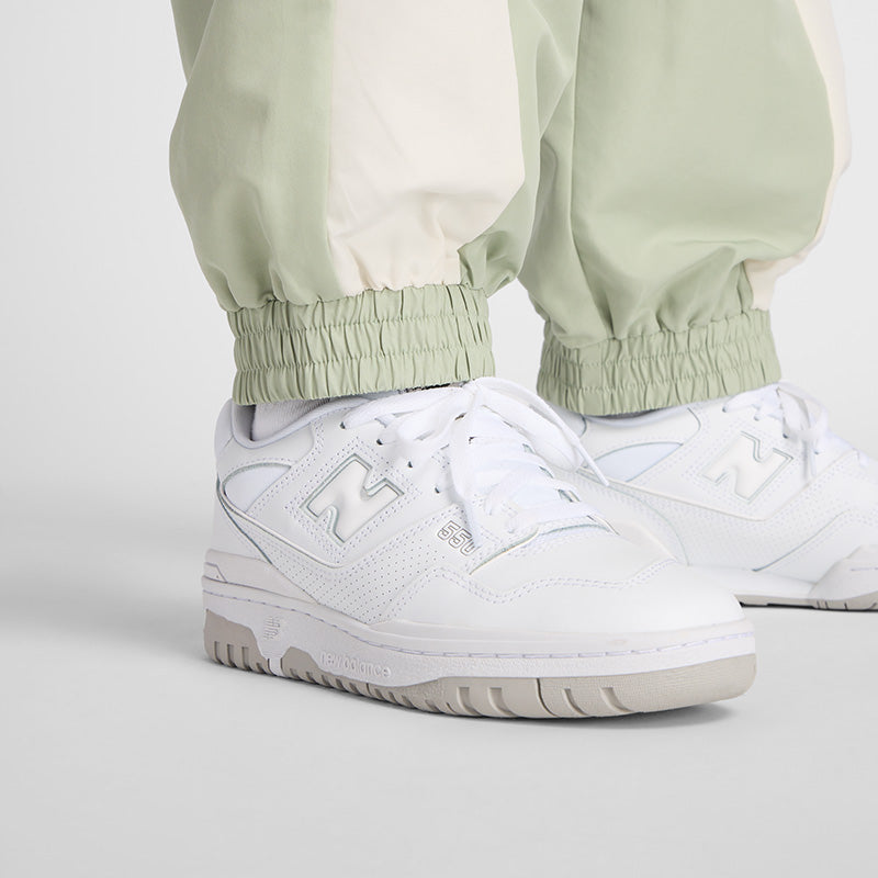 Women's Graphic Woven Pant