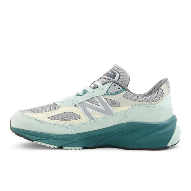 Unisex Made In USA 990 V6