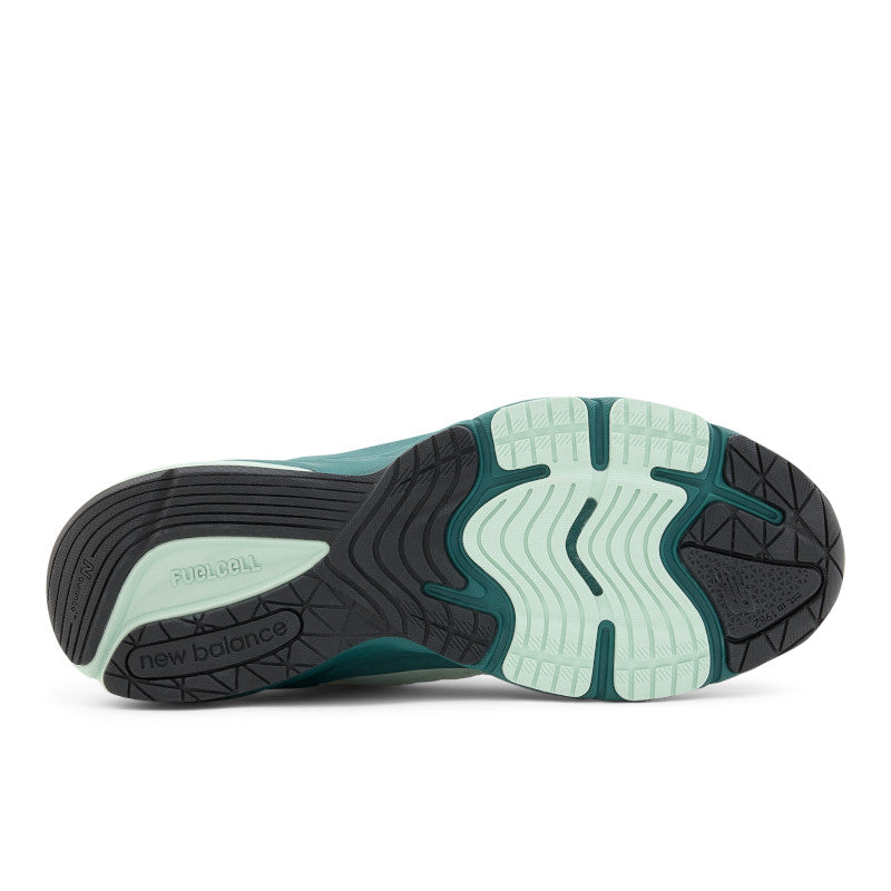 Unisex Made In USA 990 V6